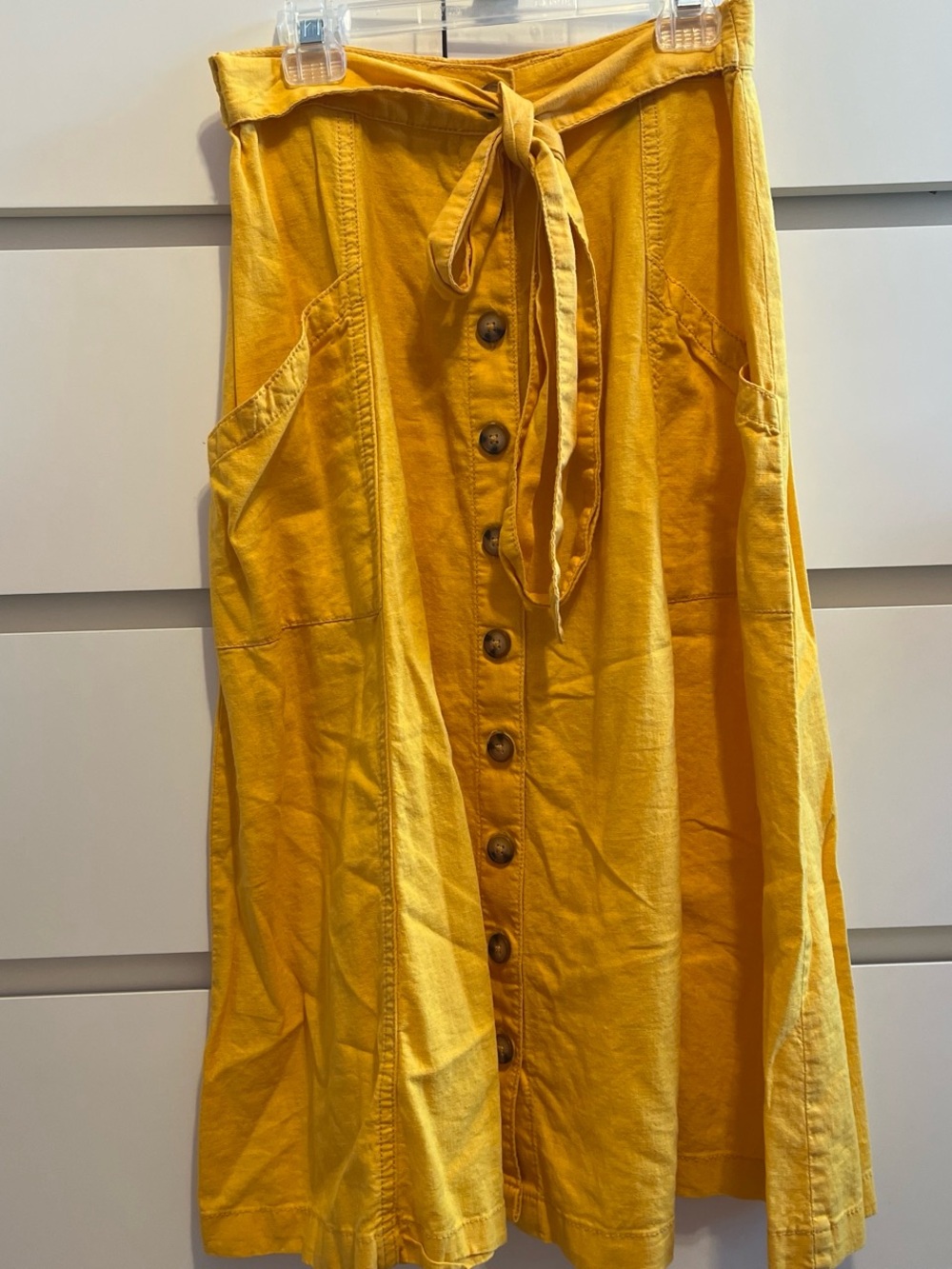 a.n. Button-Front Yellow Midi Skirt with Tie Waist - Picture 2 of 4